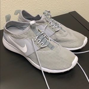 Grey Nike tennis shoes